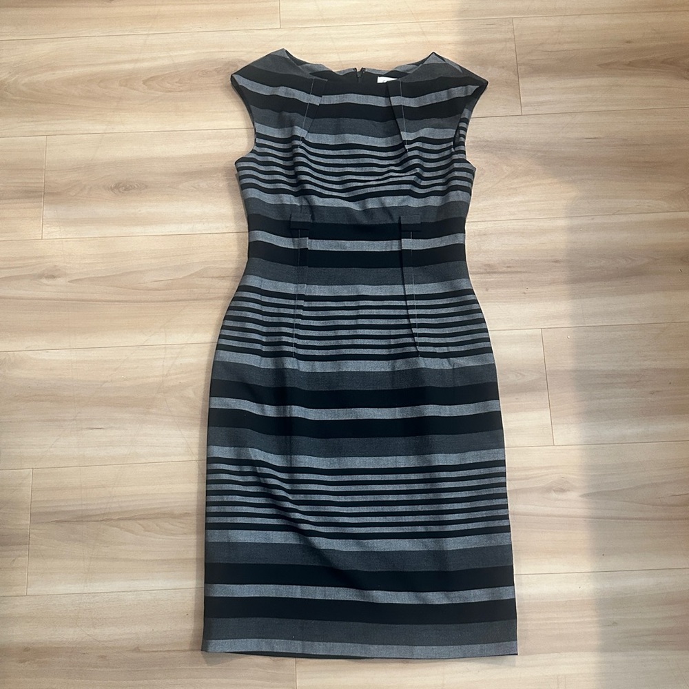 Calvin Klein Dress Womens 4P Gray Black Striped Sleeveless Sheath Knee Length